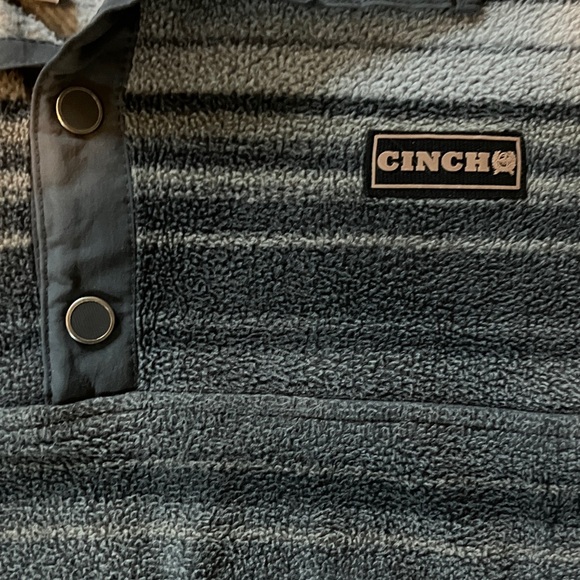 Cinch pullover - Picture 3 of 3